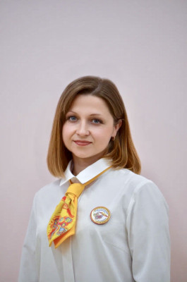 Воспитатель высшей категории Полякова Юлия Александровна